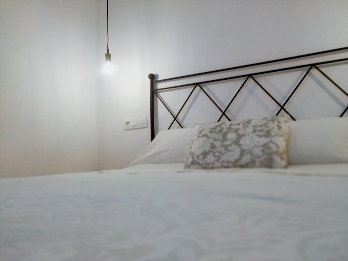 אמפוריבראבה Apartamento Dinasty מראה חיצוני תמונה